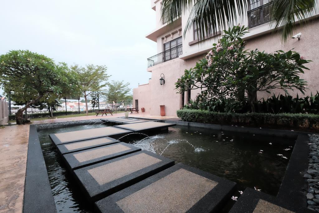 Luxury On Melaka River Exterior photo